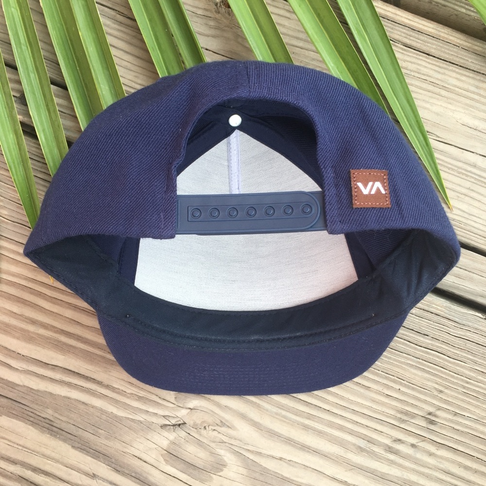 NWOT RVCA SnapBack Hat - Picture 6 of 6